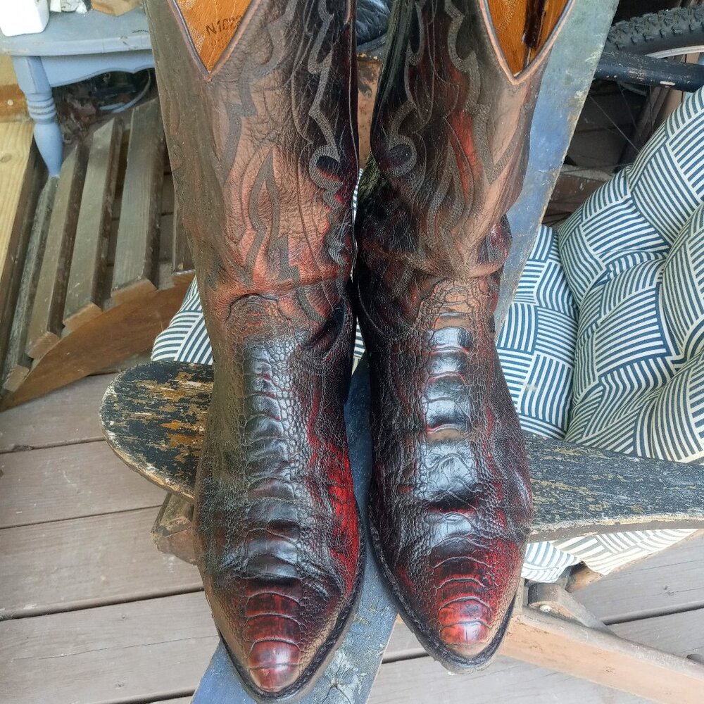Lucchese 1883 Ostrich Leg Black Cherry Mens  9EE